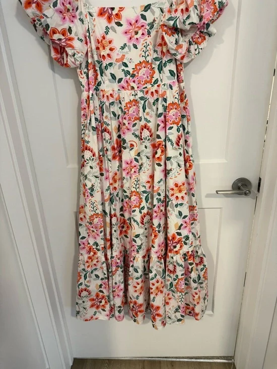 Shop Stevie White Floral Midi Dress - Picture 4 of 9